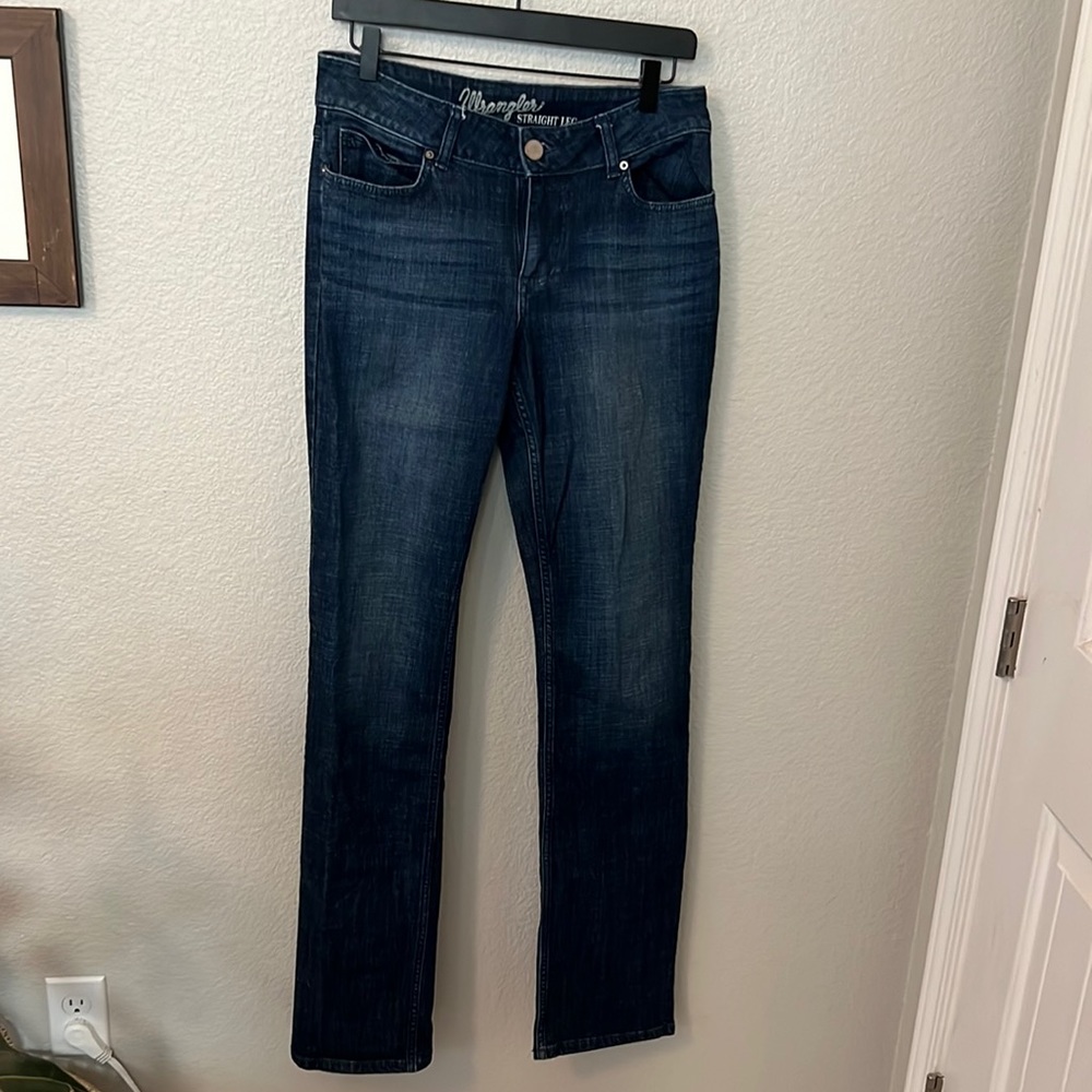 Wrangler straight leg- long 36 length